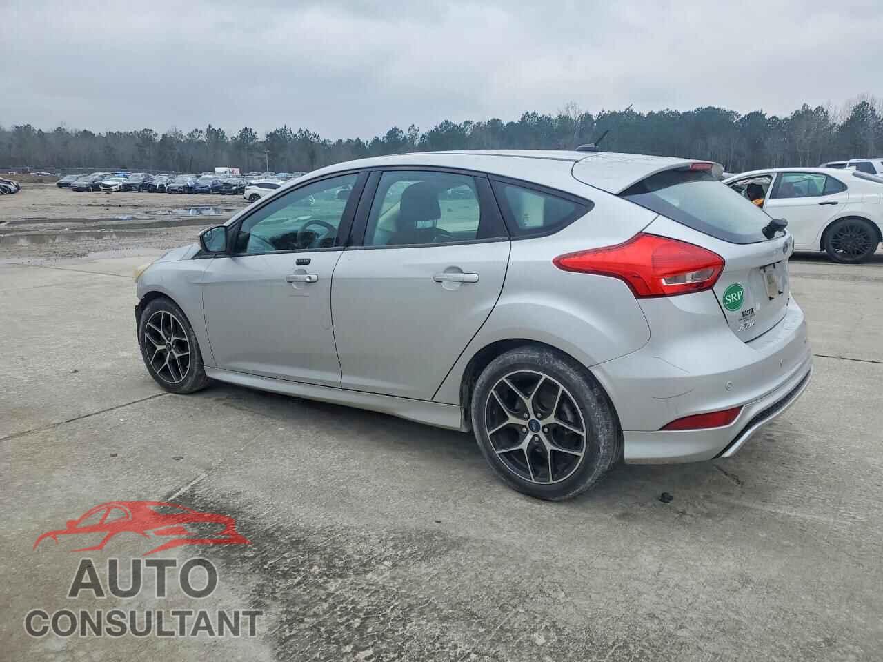 FORD FOCUS 2016 - 1FADP3K28GL335244