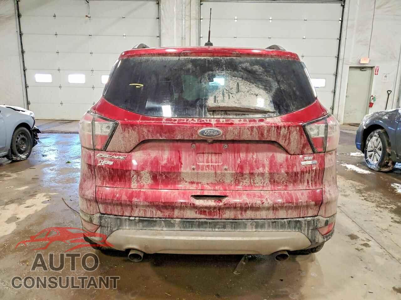 FORD ESCAPE 2017 - 1FMCU9G98HUD14196