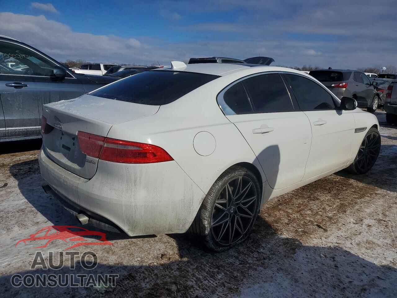 JAGUAR XE 2017 - SAJAR4BG0HA978730