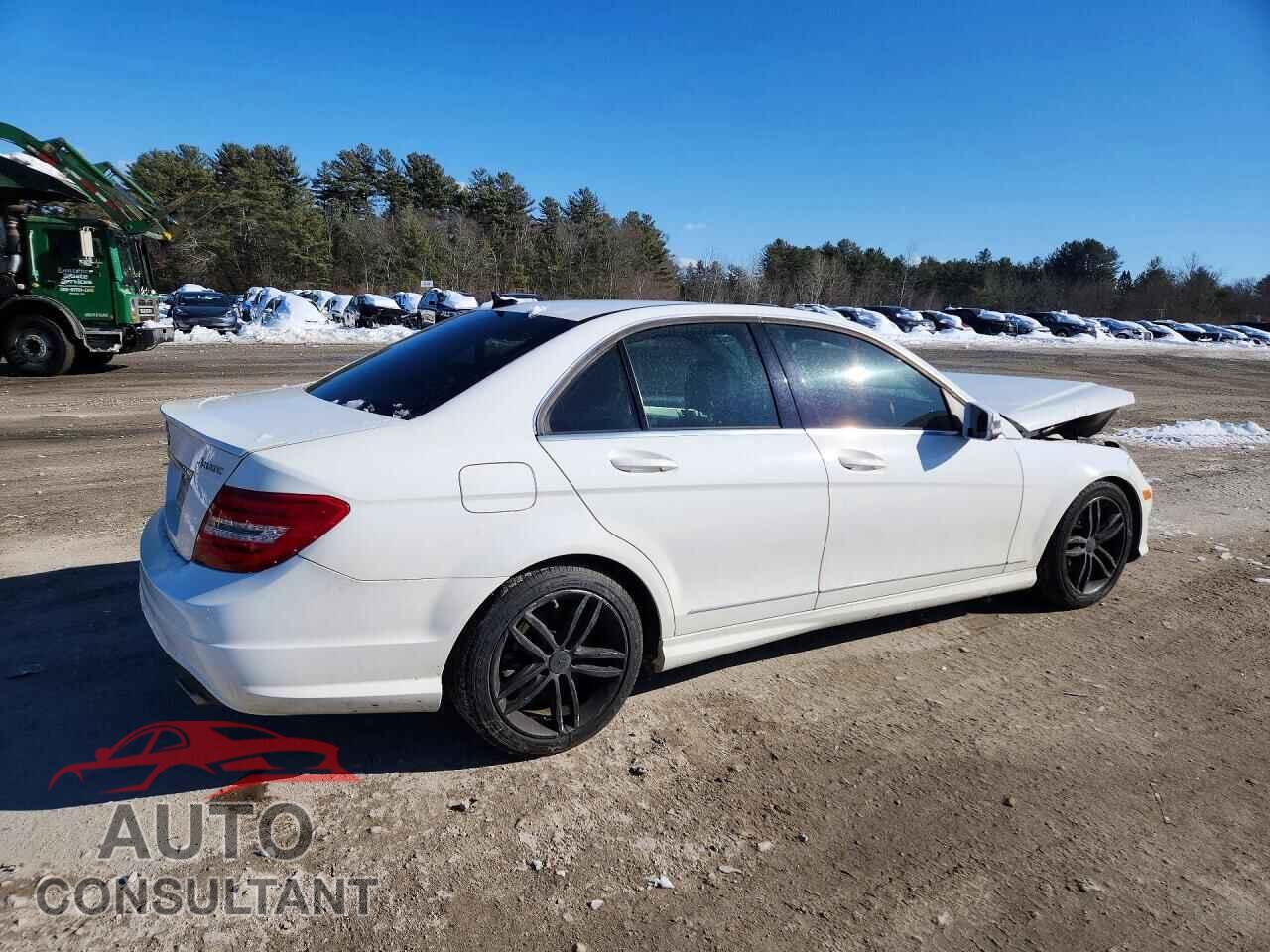 MERCEDES-BENZ C-CLASS 2014 - WDDGF8AB5EG158558