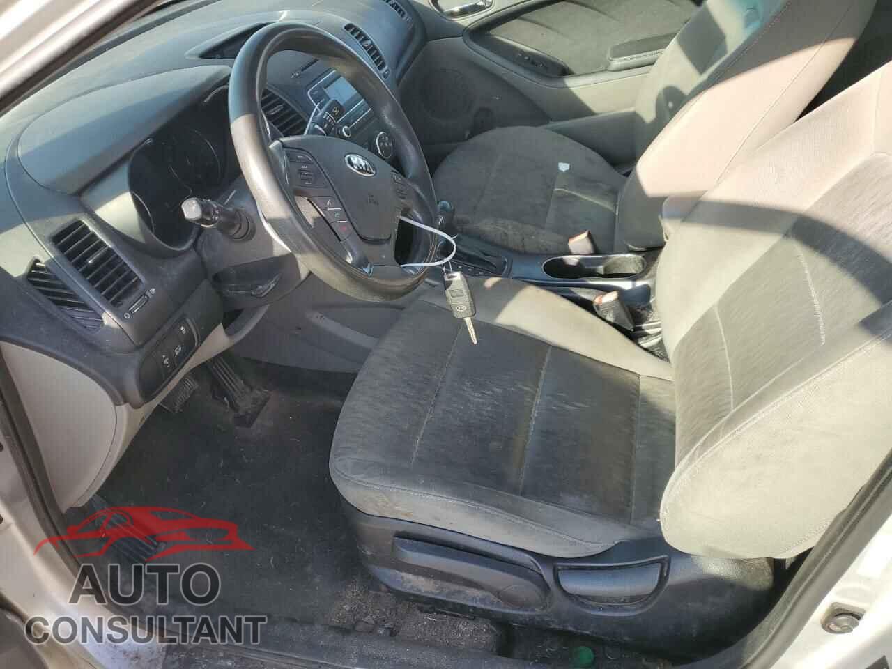 KIA FORTE 2016 - KNAFK4A65G5535995