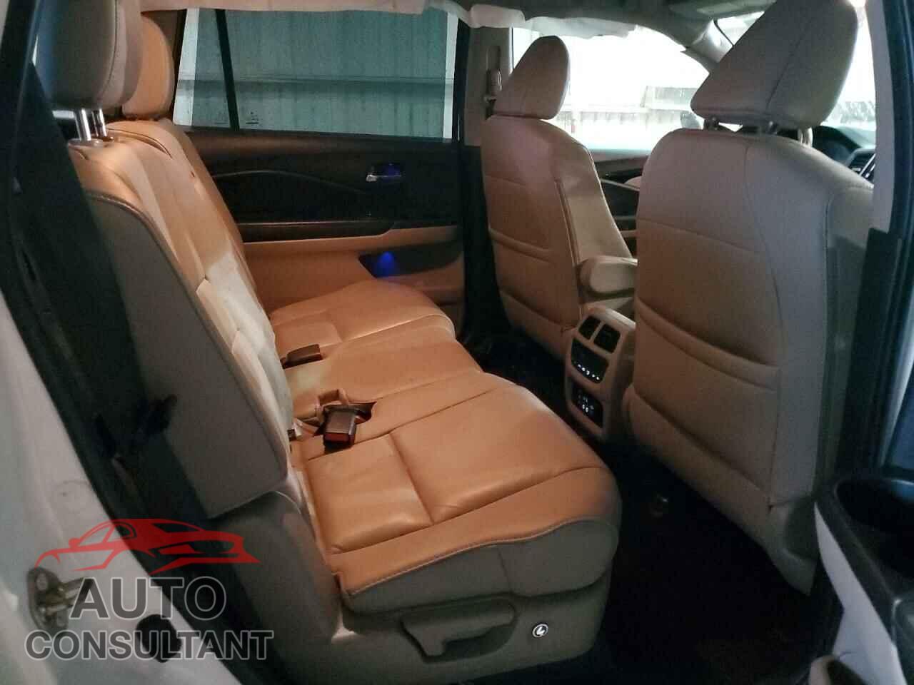 HONDA PILOT 2017 - 5FNYF5H92HB008440