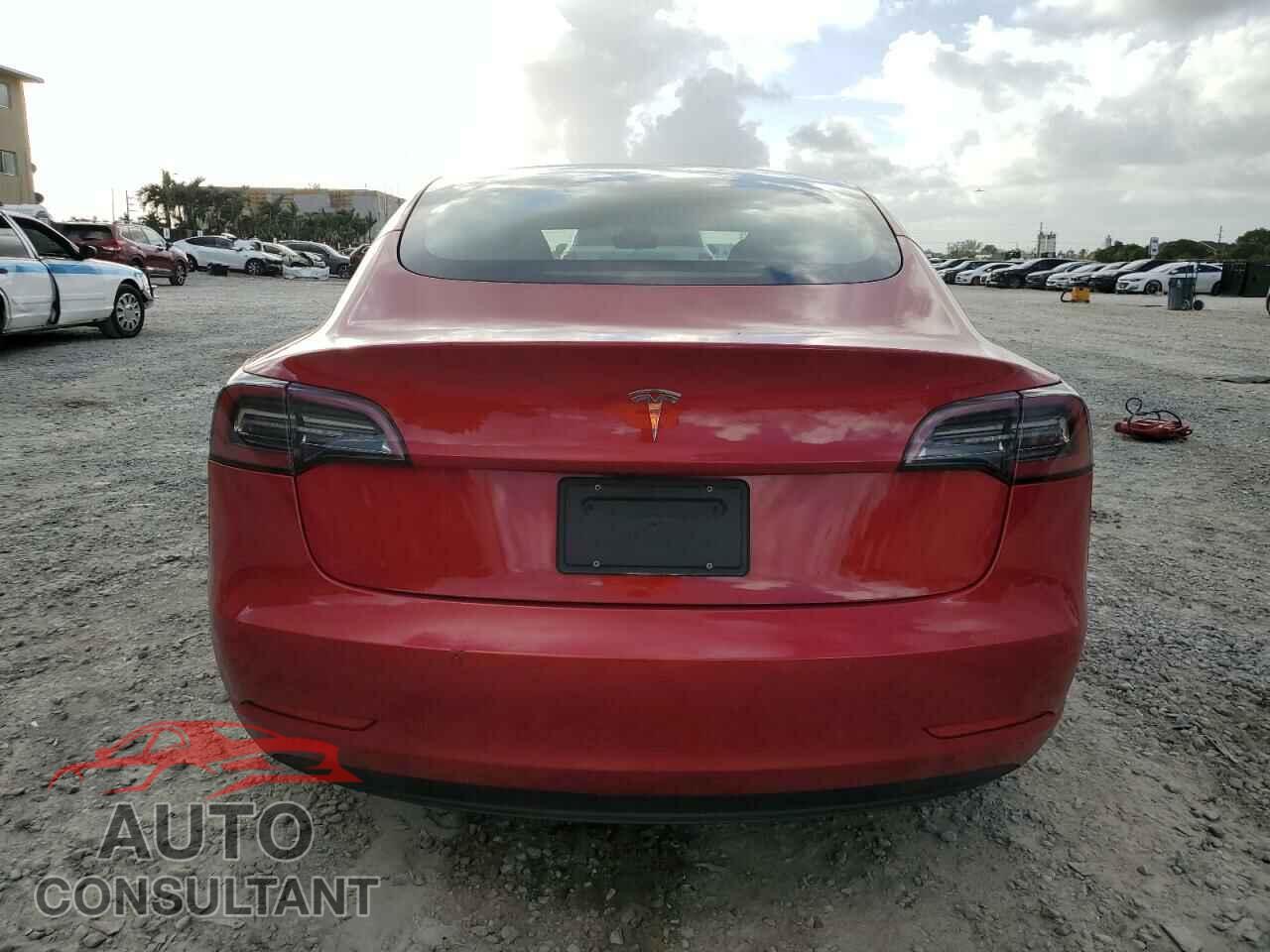 TESLA MODEL 3 2021 - 5YJ3E1EA2MF077773