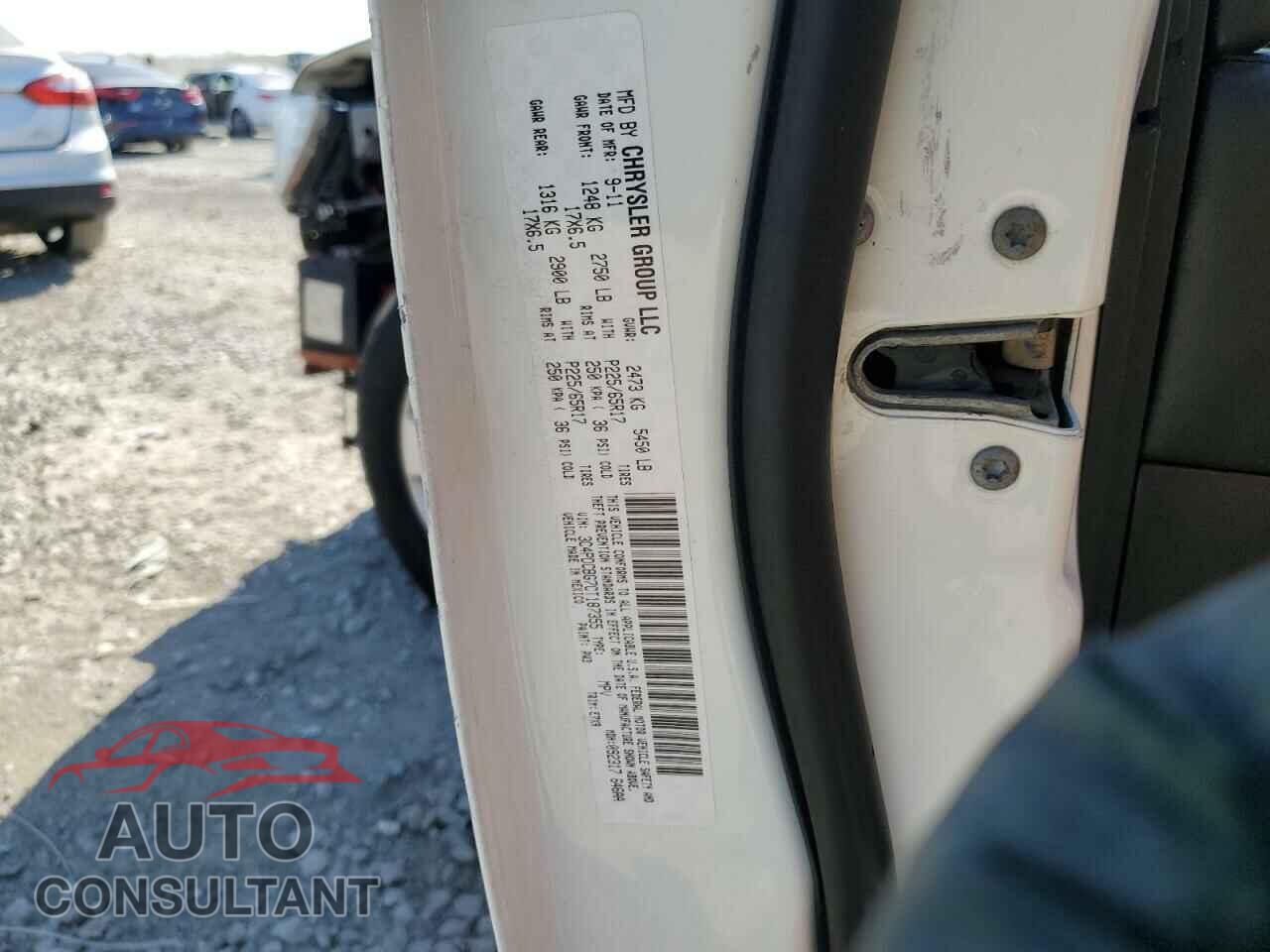 DODGE JOURNEY 2012 - 3C4PDCBG7CT187355