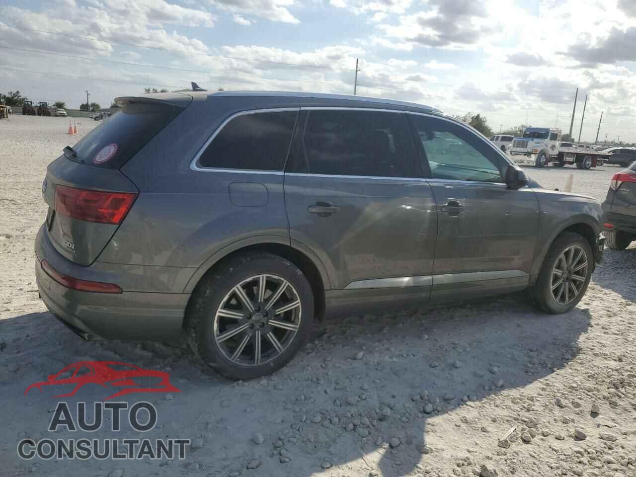 AUDI Q7 2017 - WA1LAAF77HD044984