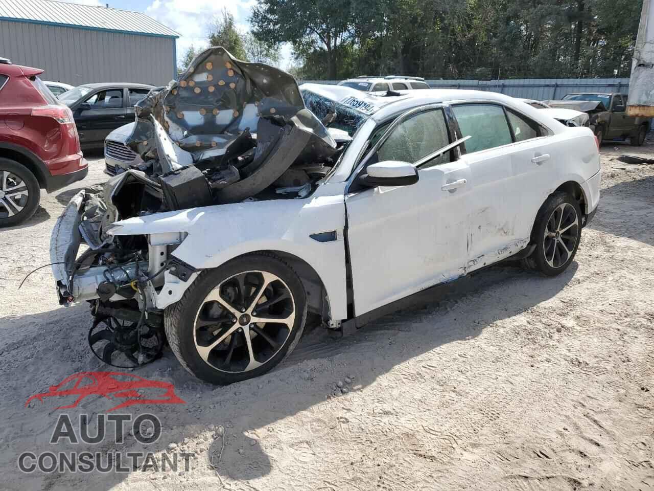FORD TAURUS 2015 - 1FAHP2E81FG125216