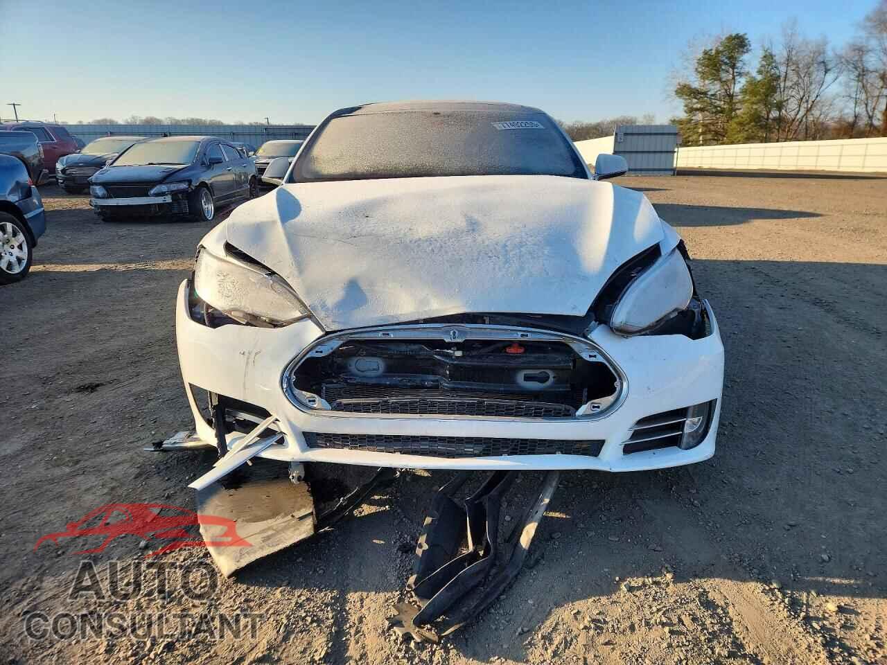 TESLA MODEL S 2013 - 5YJSA1CP9DFP03351