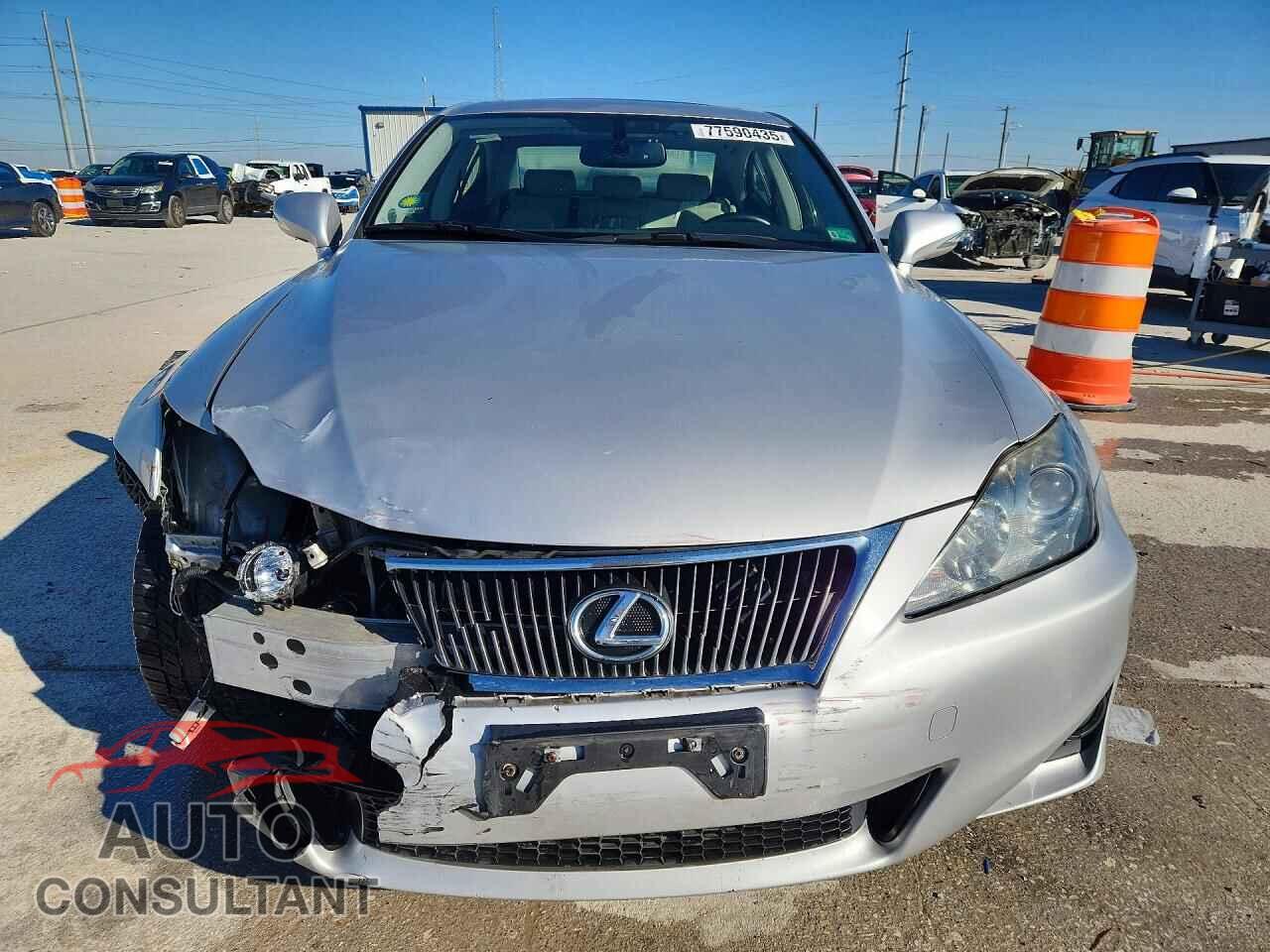LEXUS IS 2011 - JTHCF5C21B5048813