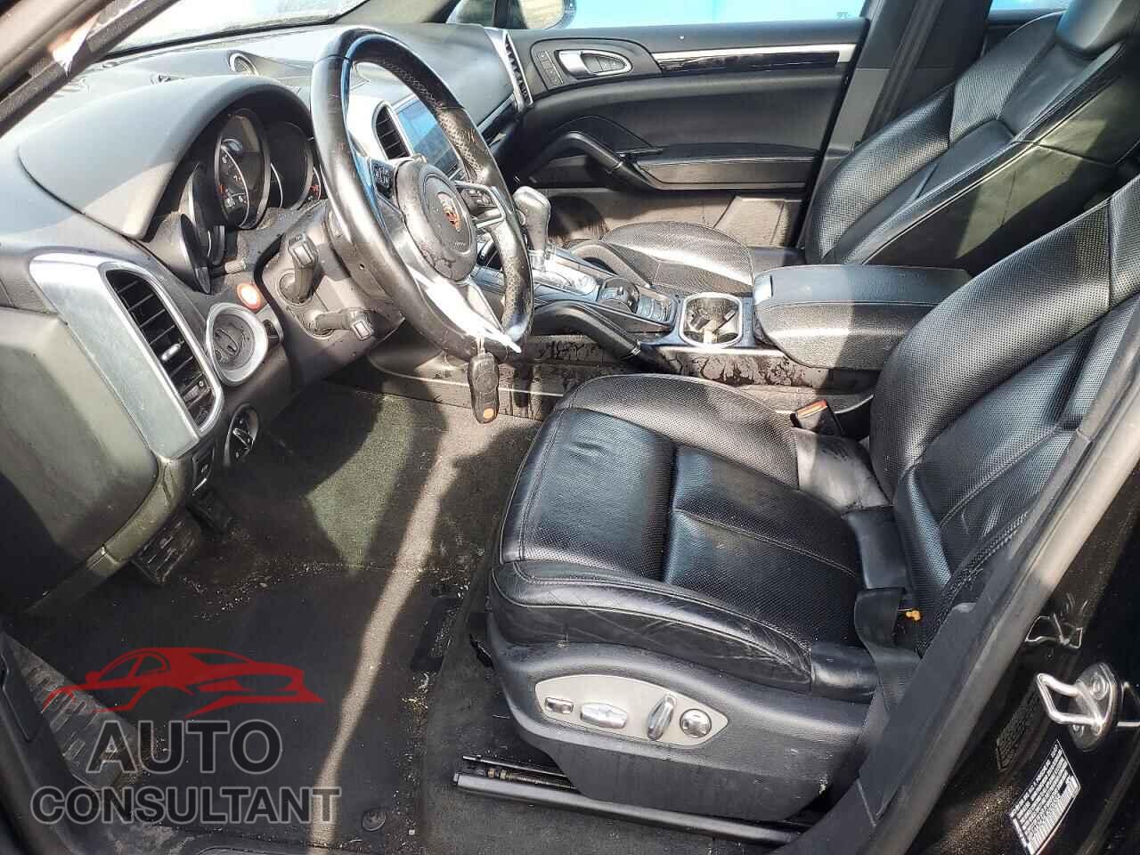 PORSCHE CAYENNE 2018 - WP1AA2A26JKA06564