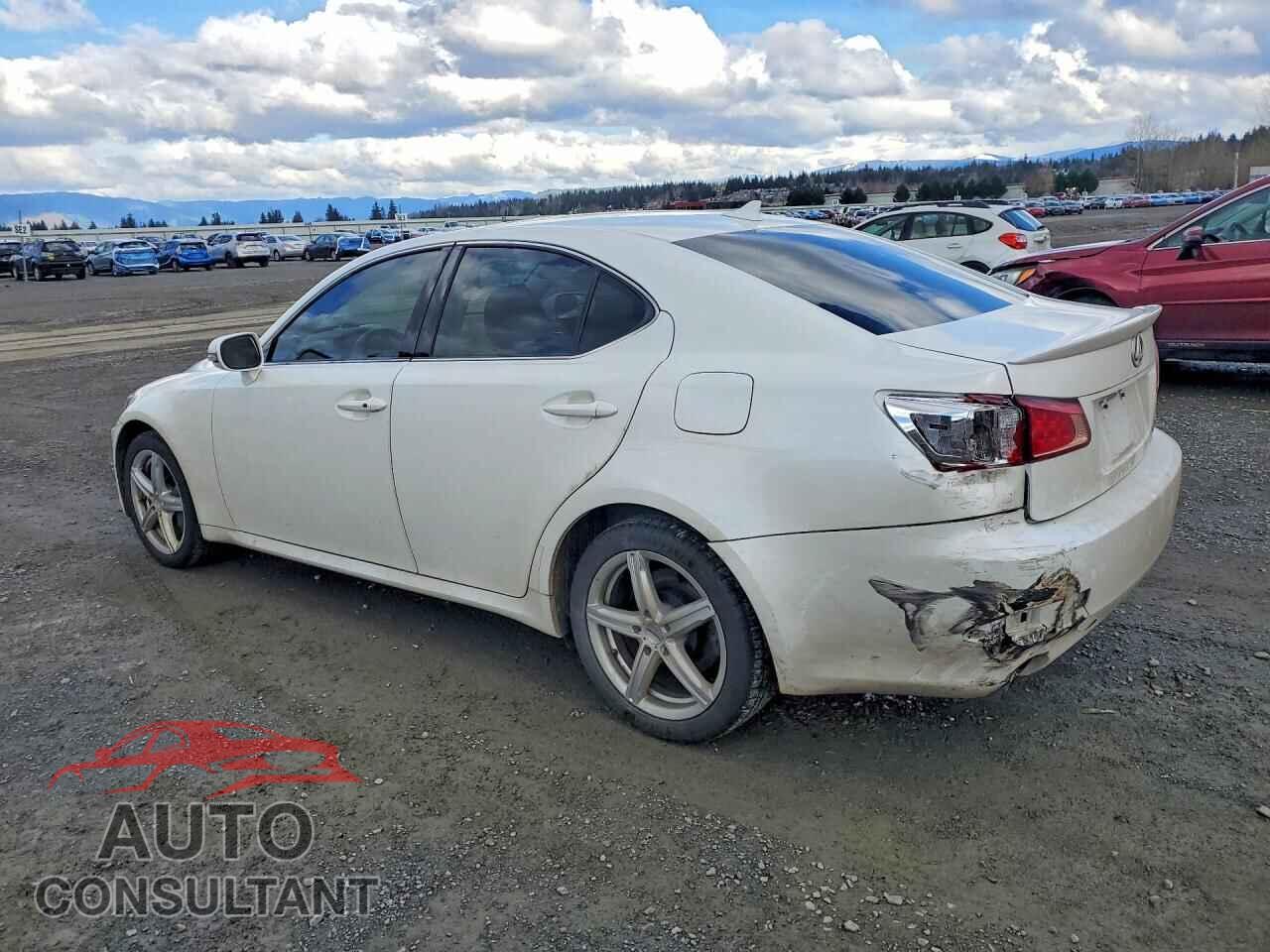 LEXUS IS 2011 - JTHCE5C2XB5000617