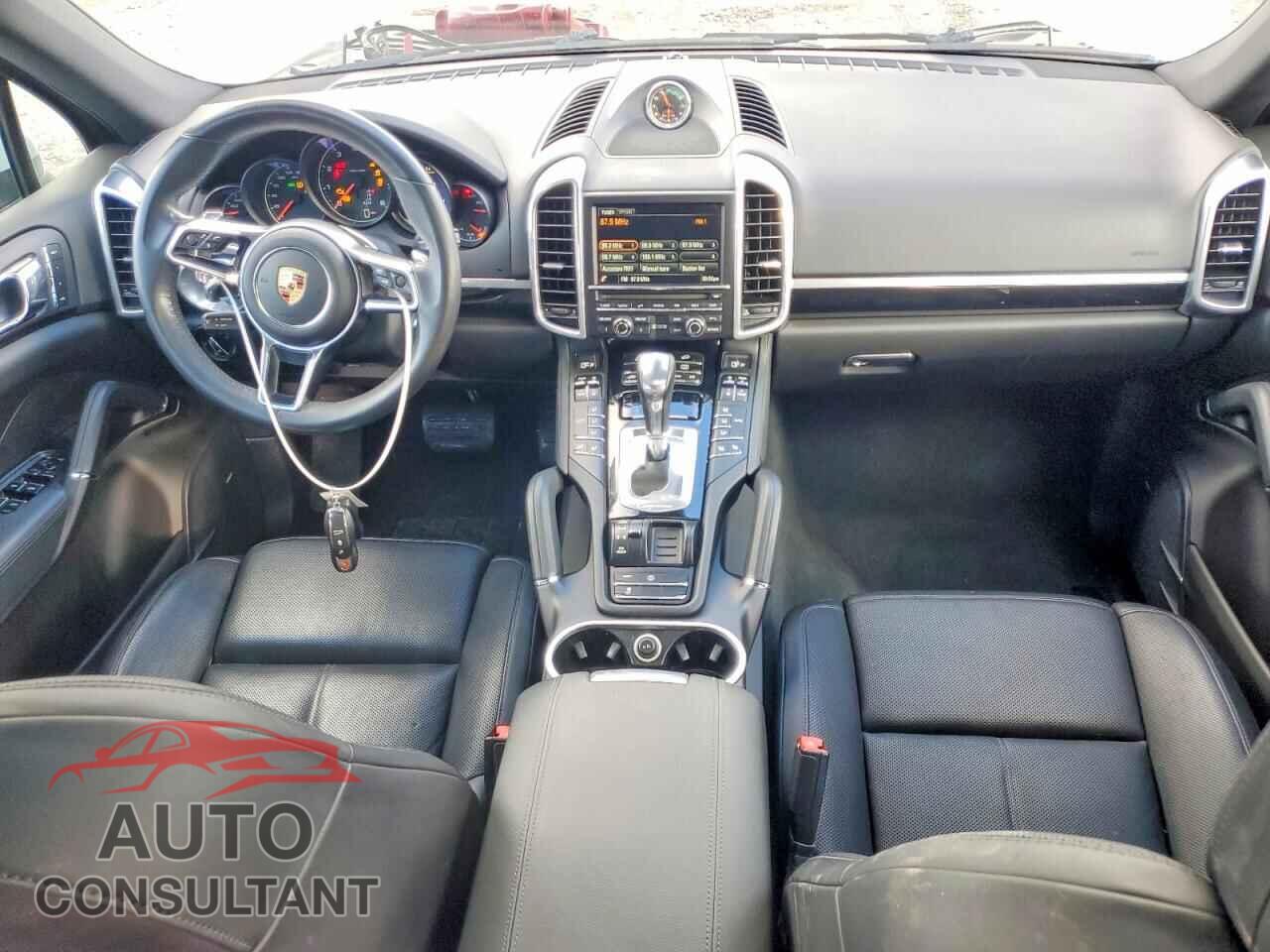 PORSCHE CAYENNE 2016 - WP1AA2A21GLA10086
