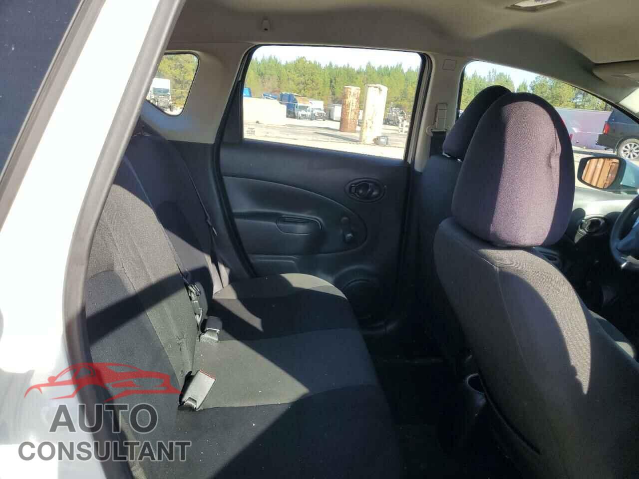 NISSAN VERSA 2017 - 3N1CE2CP8HL356166