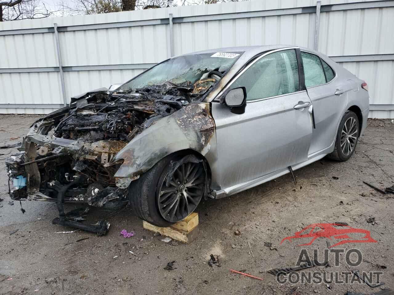 TOYOTA CAMRY 2018 - 4T1B11HK5JU147552