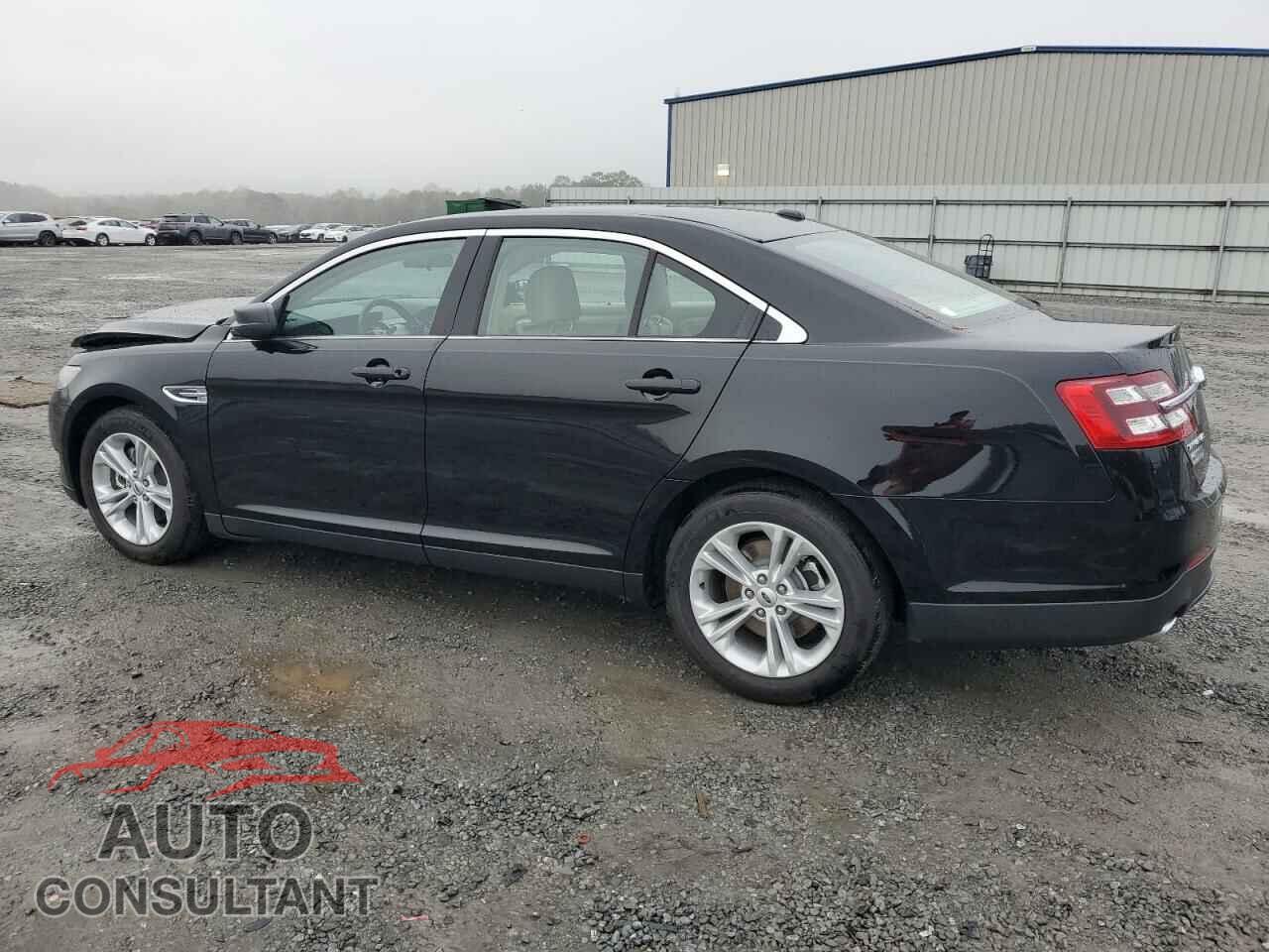 FORD TAURUS 2018 - 1FAHP2D88JG133100