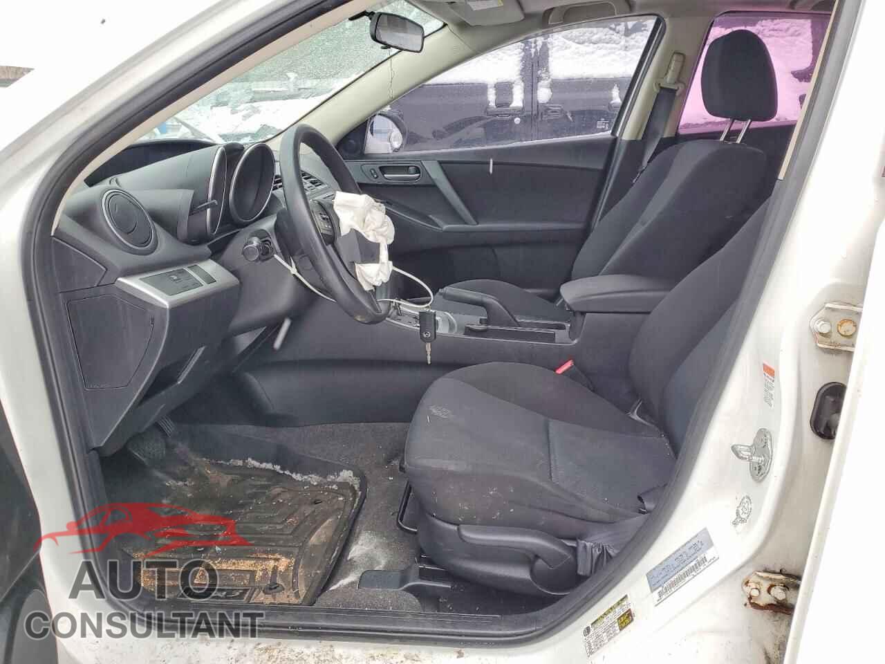 MAZDA MAZDA3 2011 - JM1BL1L52B1407134