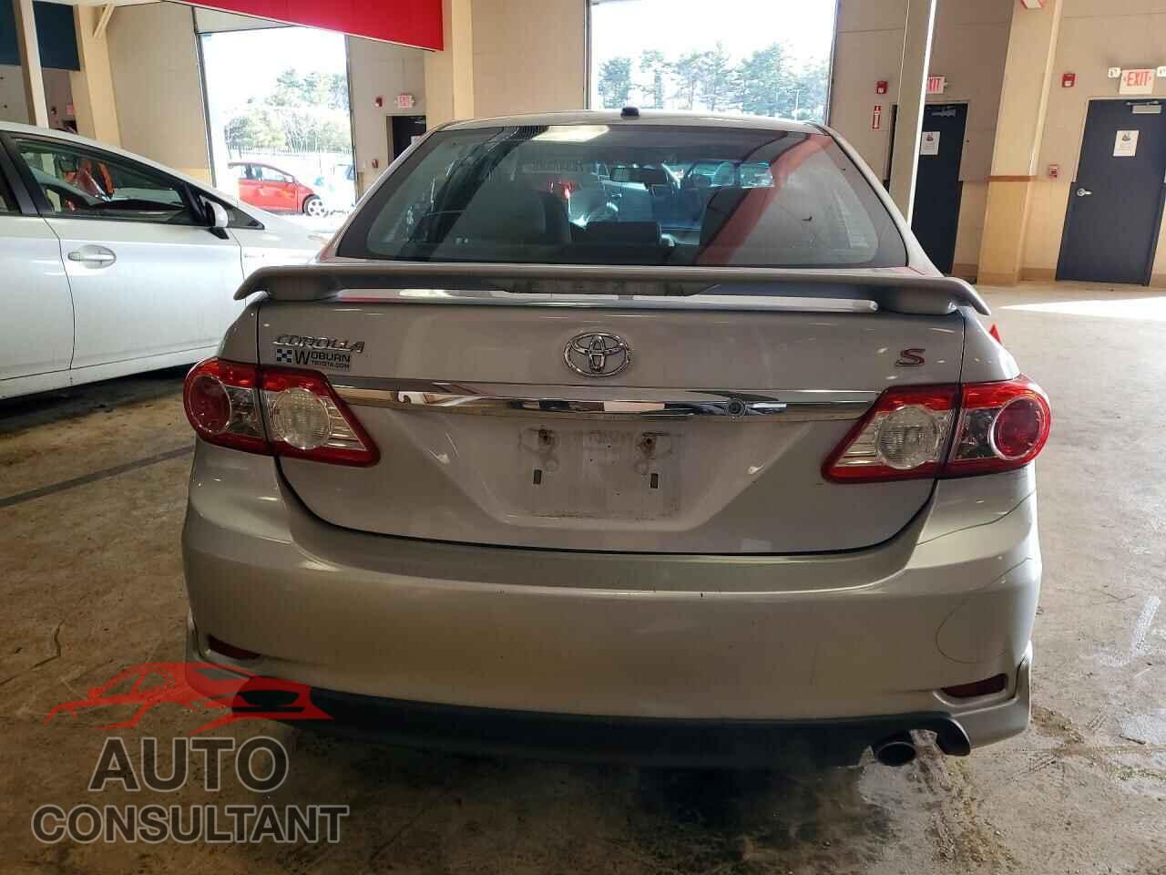 TOYOTA COROLLA 2011 - 2T1BU4EE4BC694872