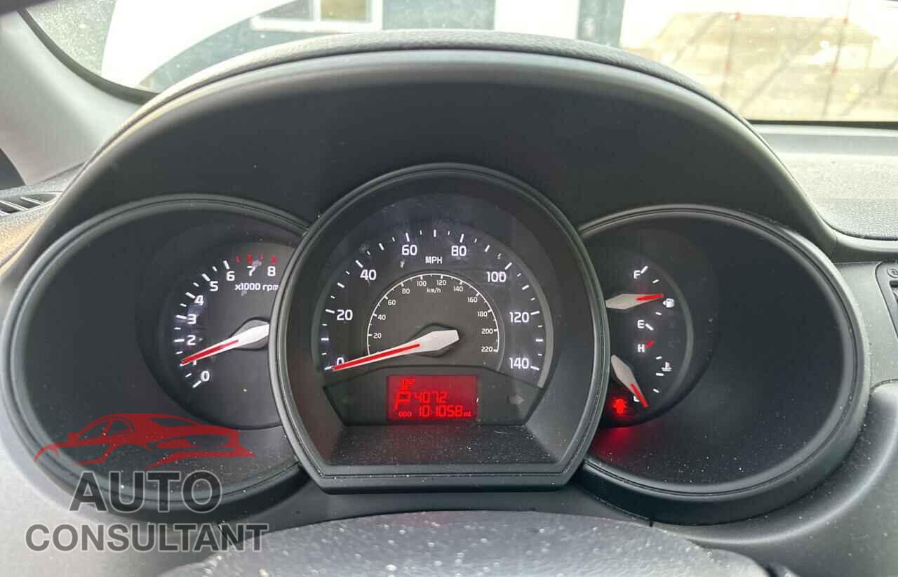 KIA RIO 2014 - KNADN4A36E6385407