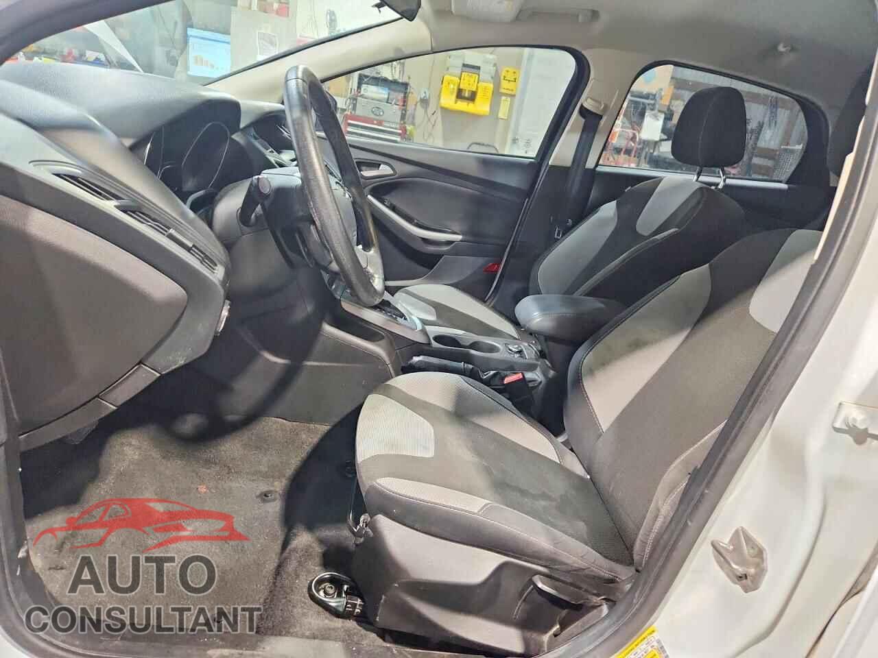 FORD FOCUS 2012 - 1FAHP3K22CL267745