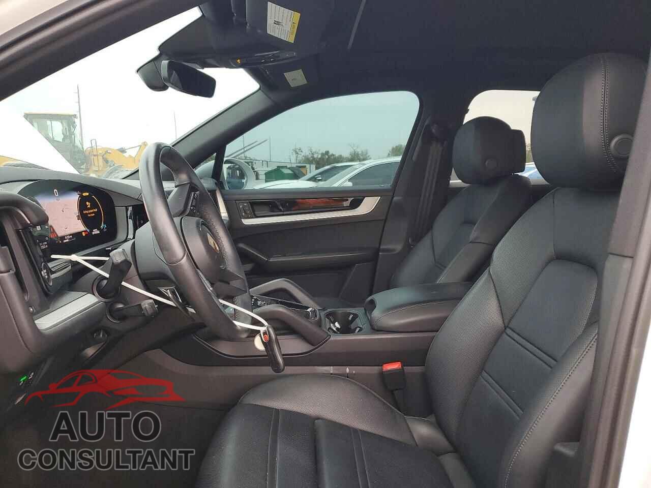 PORSCHE CAYENNE 2024 - WP1AA2AY9RDA10547