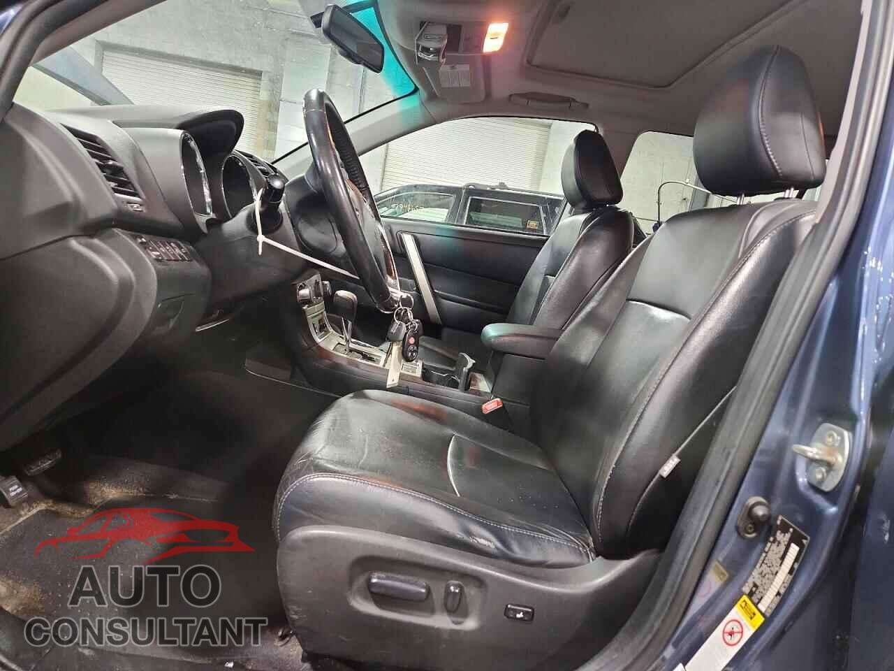 TOYOTA HIGHLANDER 2013 - 5TDBK3EH8DS181211