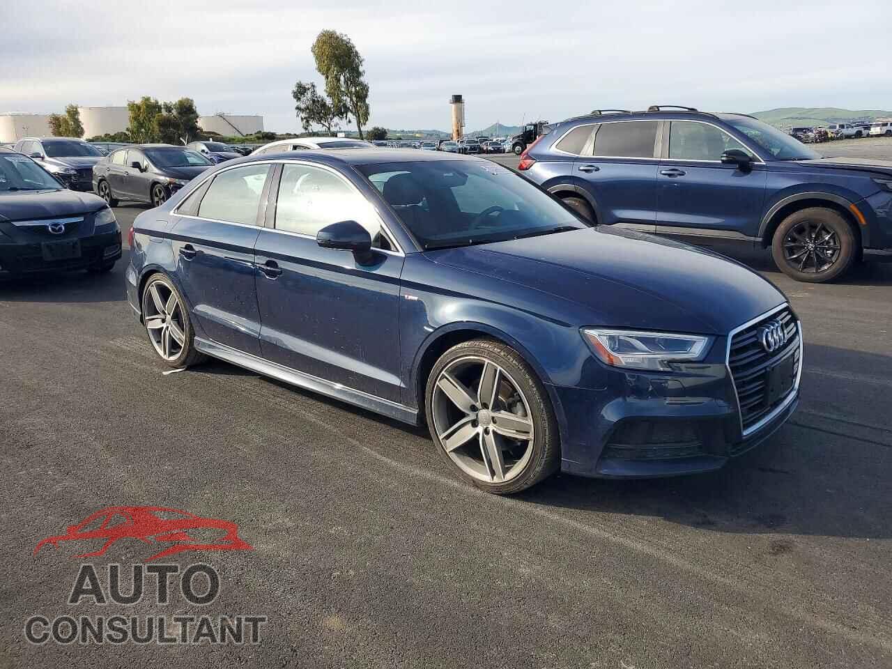 AUDI A3 2017 - WAUGUGFF7H1044507