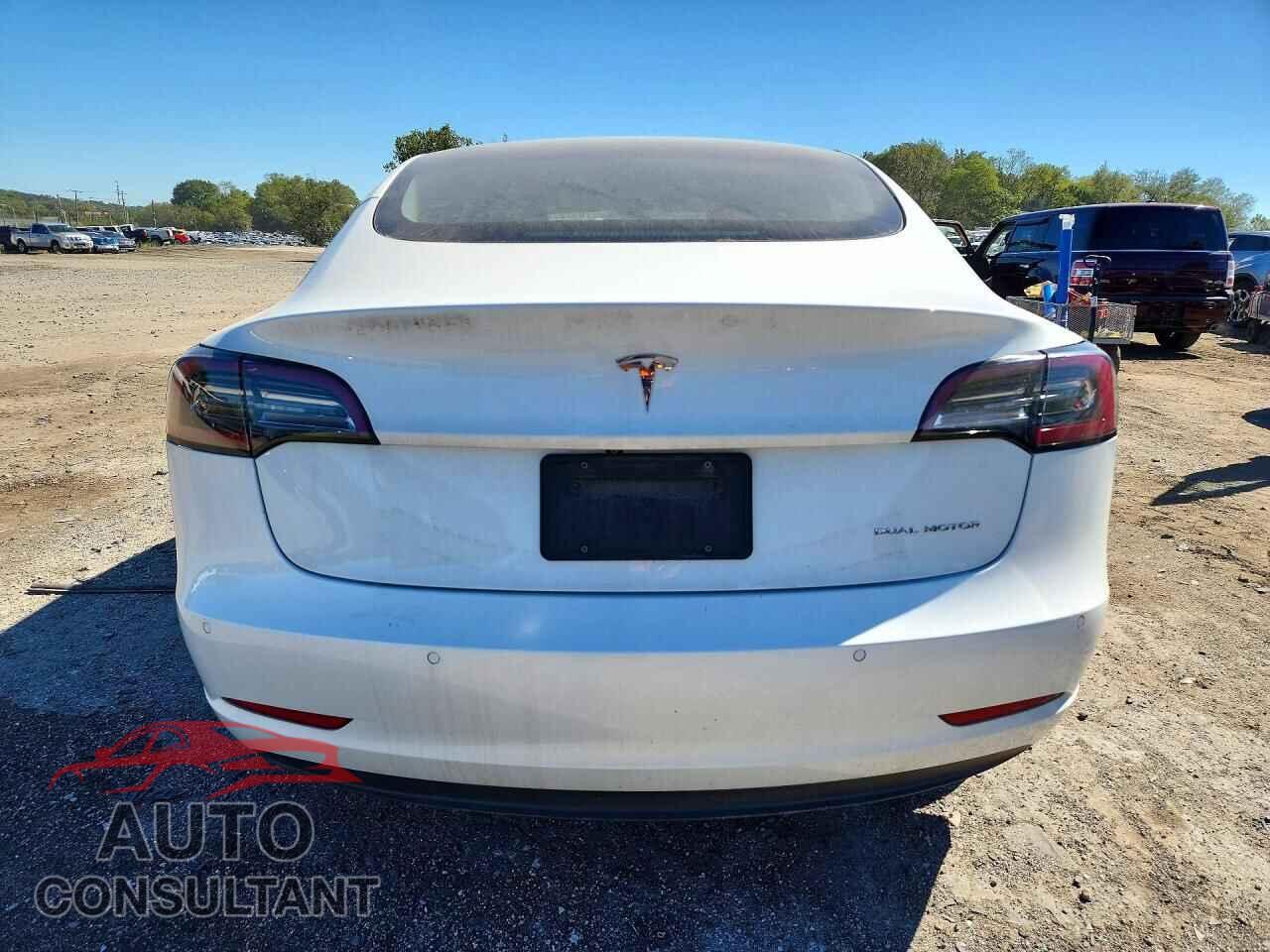 TESLA MODEL 3 2021 - 5YJ3E1EB2MF096526