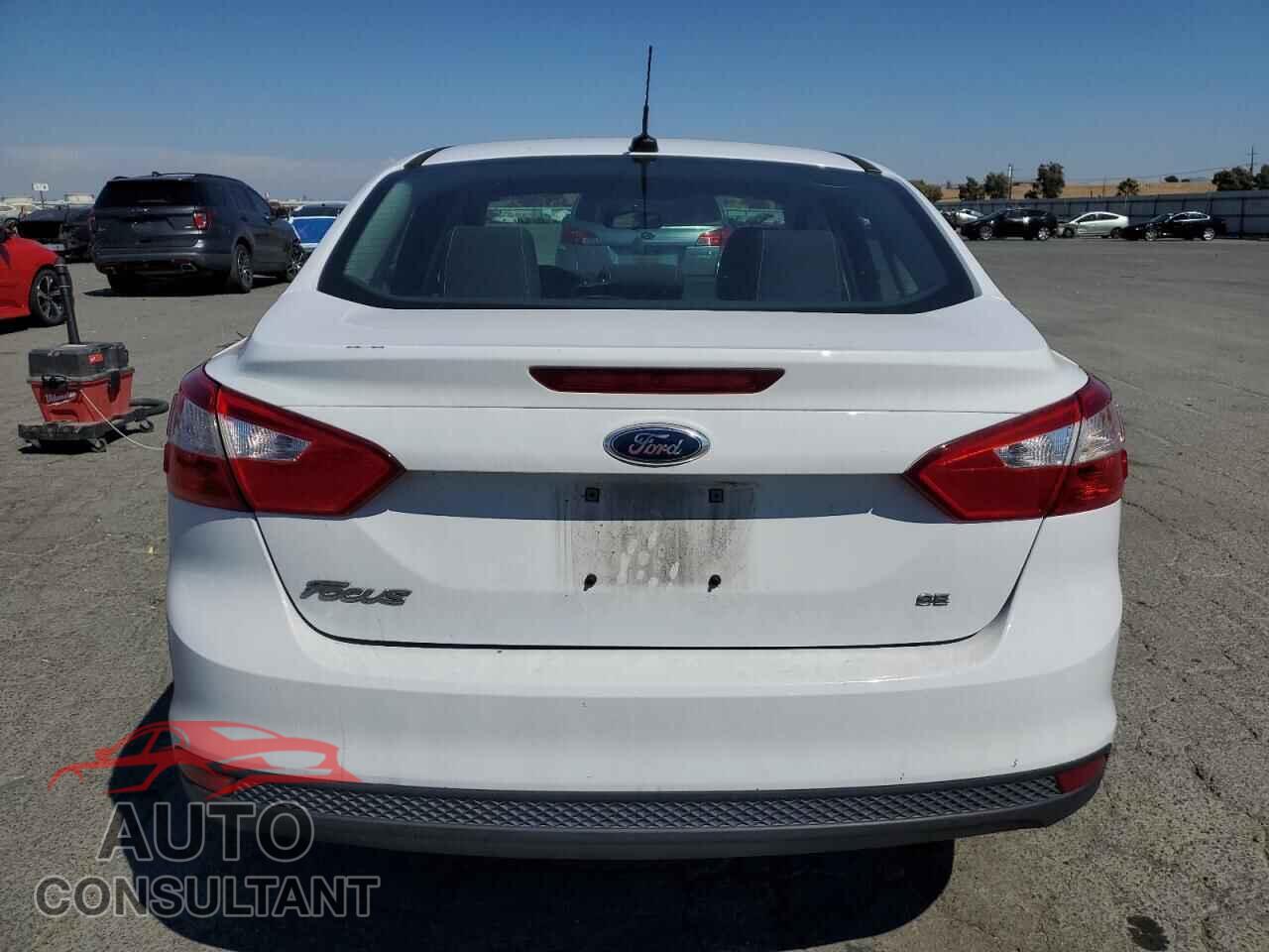 FORD FOCUS 2014 - 1FADP3F22EL199295