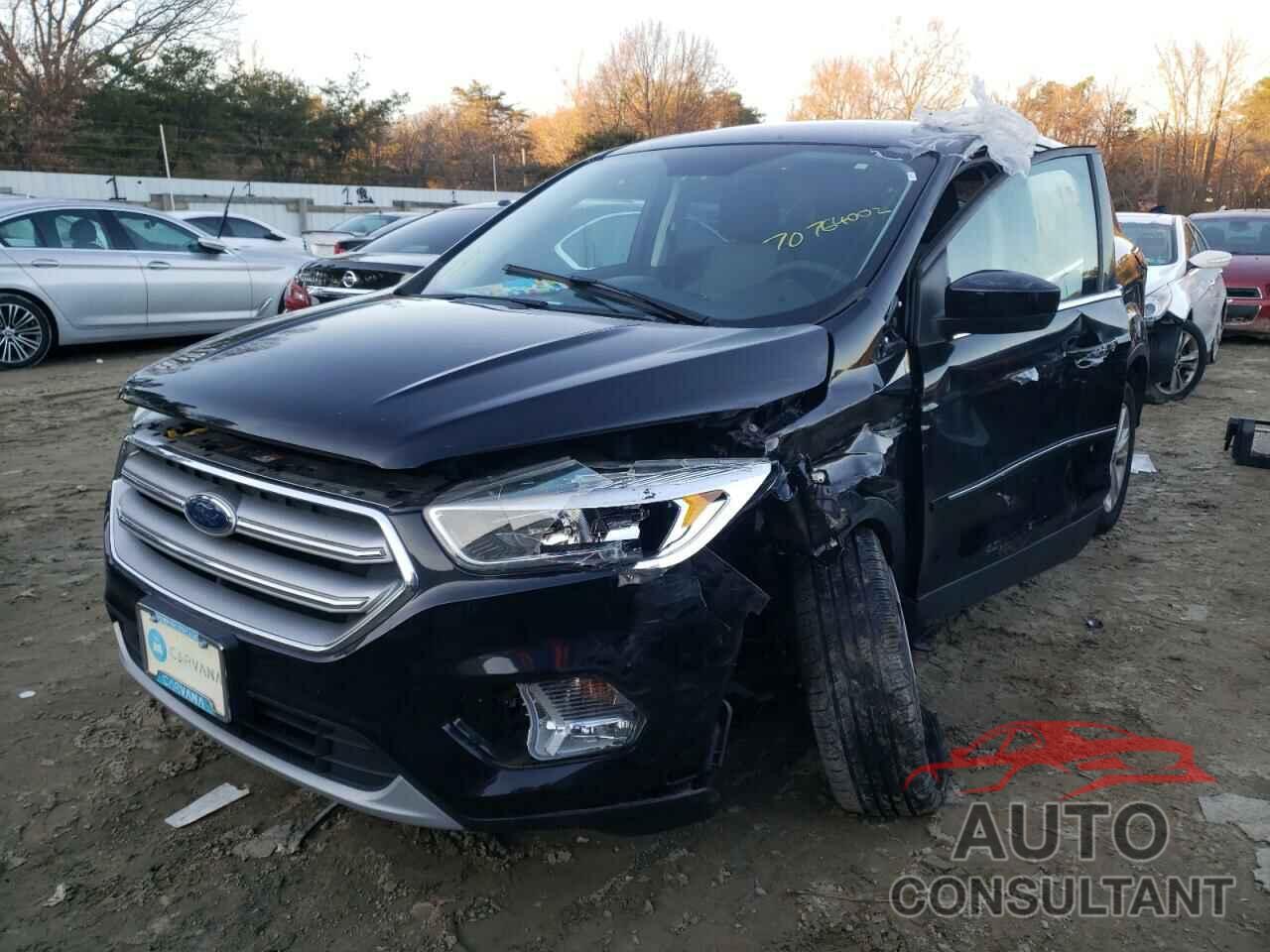 FORD ESCAPE 2017 - 1FMCU9GD1HUD90220