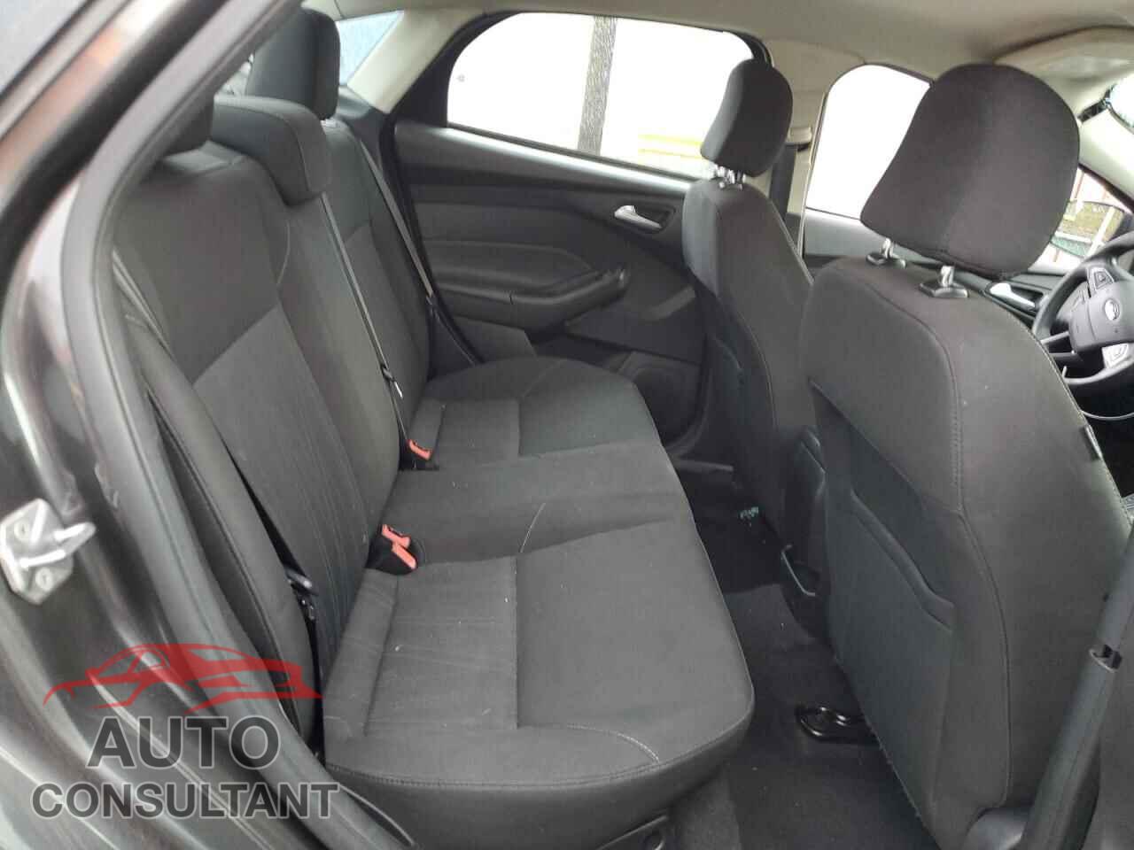 FORD FOCUS 2016 - 1FADP3F24GL206623