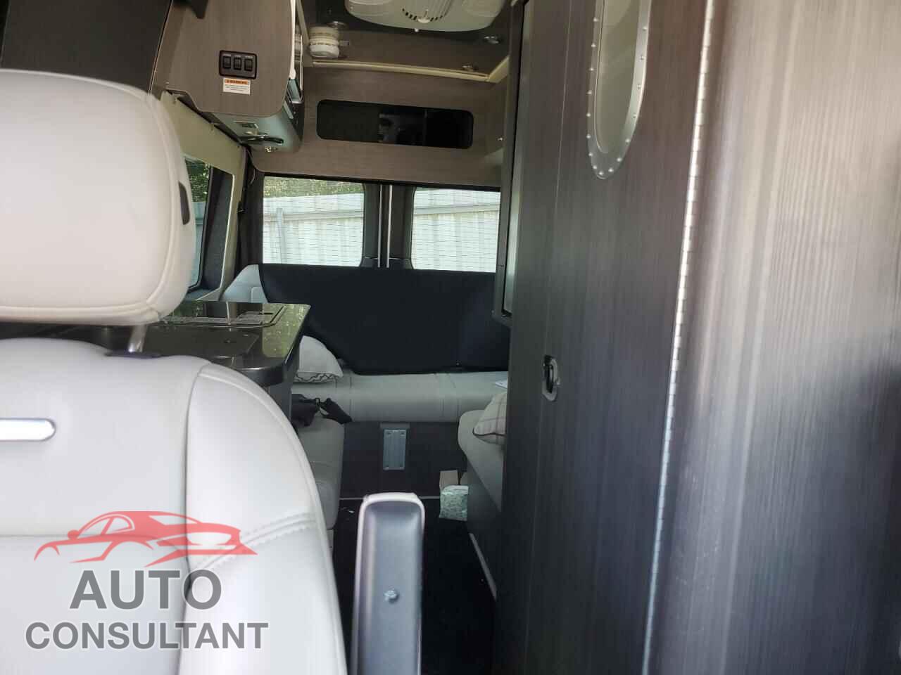 MERCEDES-BENZ SPRINTER 2019 - WDAPF0CD1KP037857