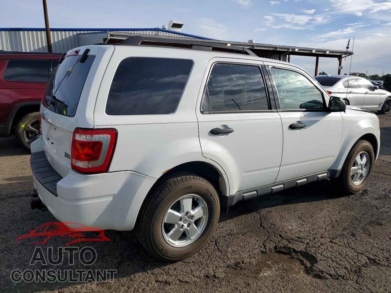 FORD ESCAPE 2010 - 1FMCU9DG8AKD28362