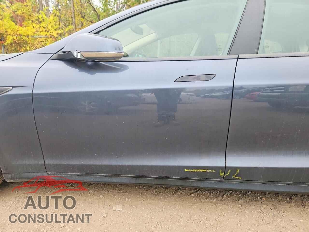 TESLA MODEL S 2015 - 5YJSA1S14FFP54711