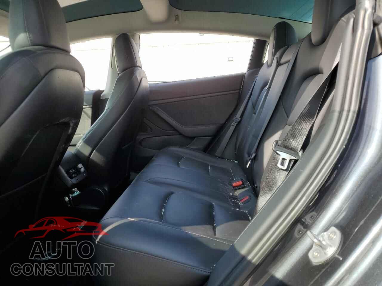 TESLA MODEL 3 2018 - 5YJ3E1EB6JF185205