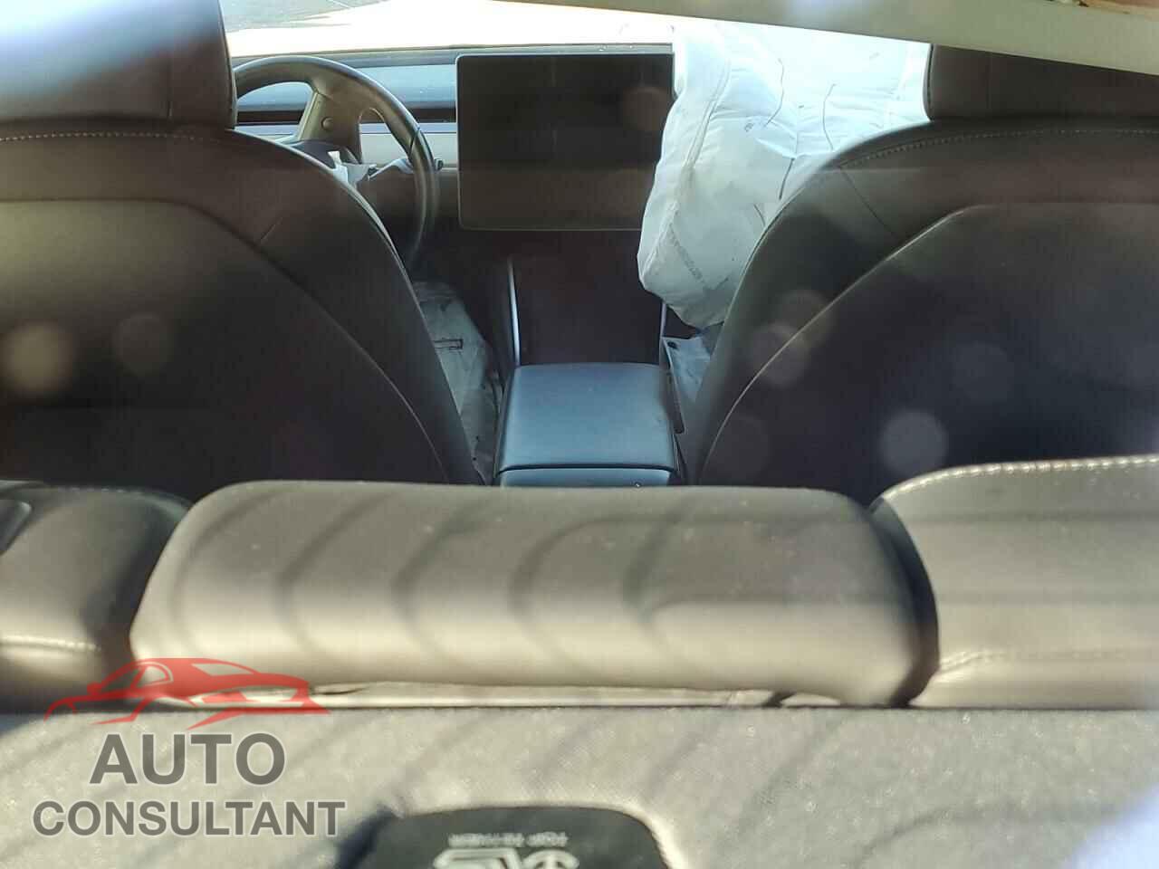 TESLA MODEL 3 2018 - 5YJ3E1EA8JF043218