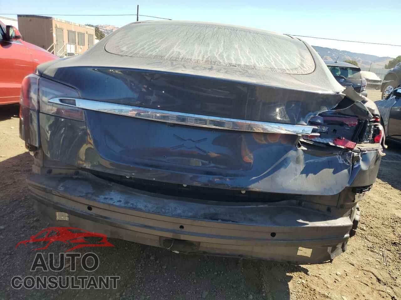 TESLA MODEL S 2016 - 5YJSA1E15GF127724