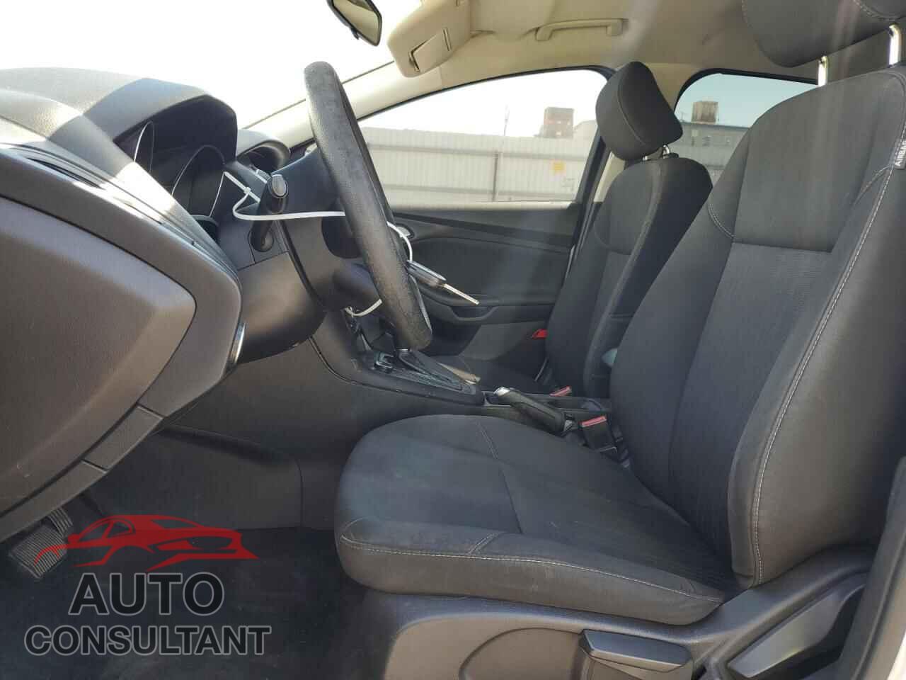FORD FOCUS 2016 - 1FADP3F29GL338387