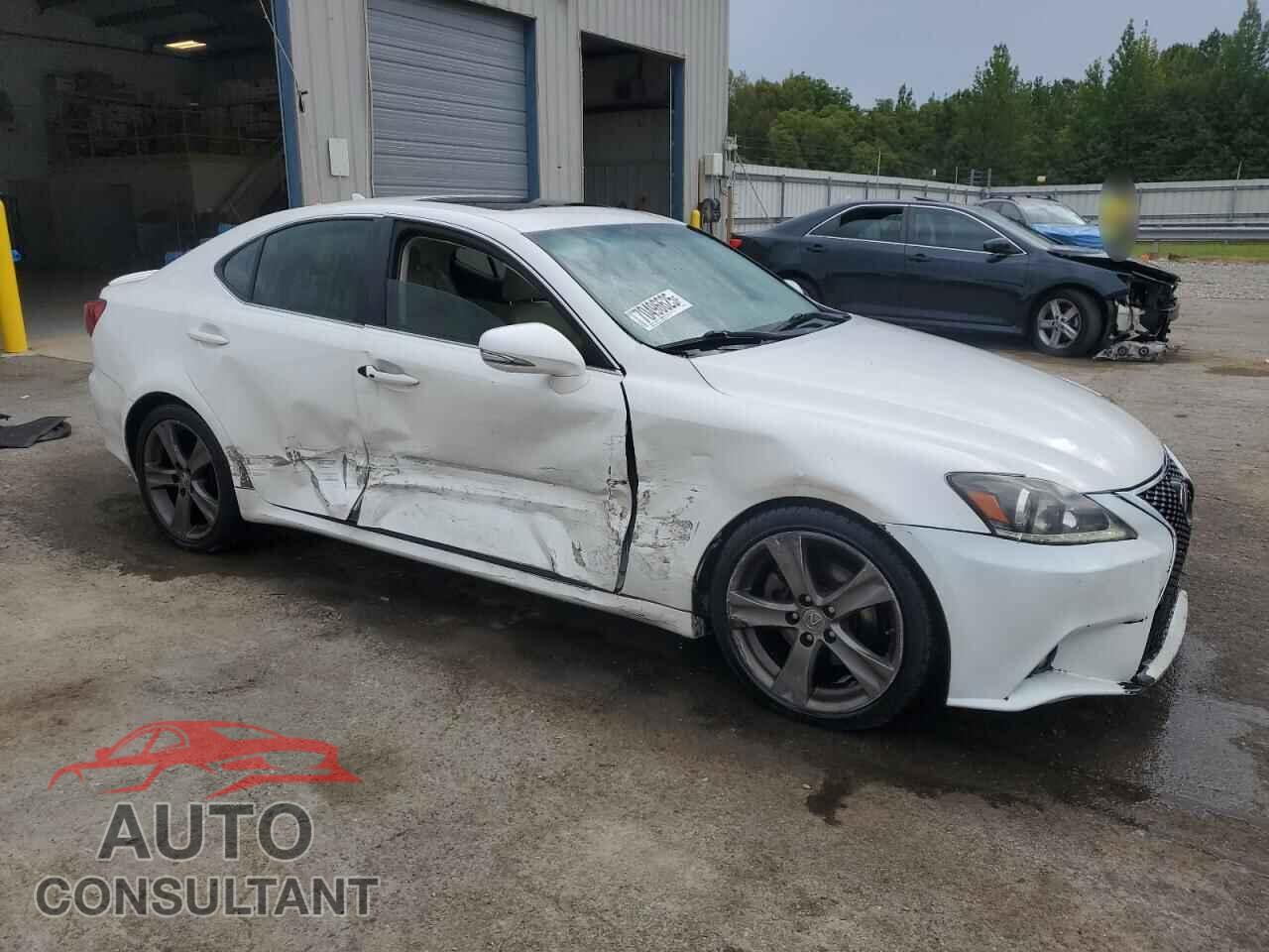LEXUS IS 2011 - JTHBF5C23B5152568