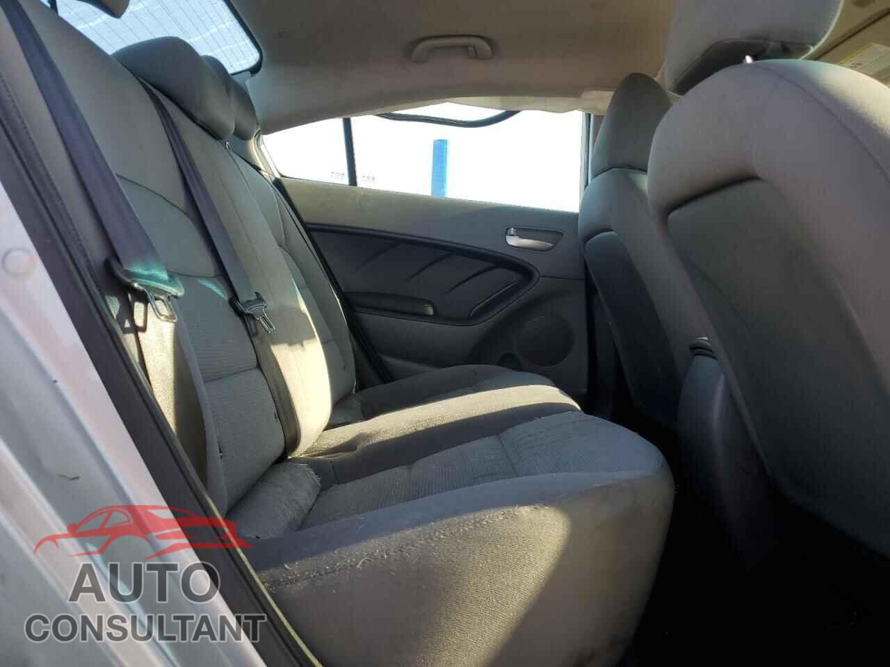 KIA FORTE 2017 - 3KPFK4A78HE061154