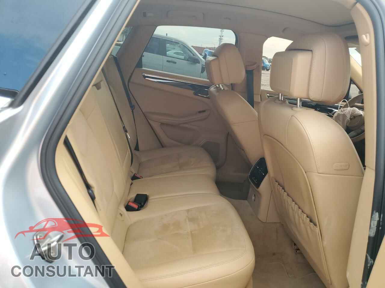 PORSCHE MACAN 2016 - WP1AB2A52GLB57122