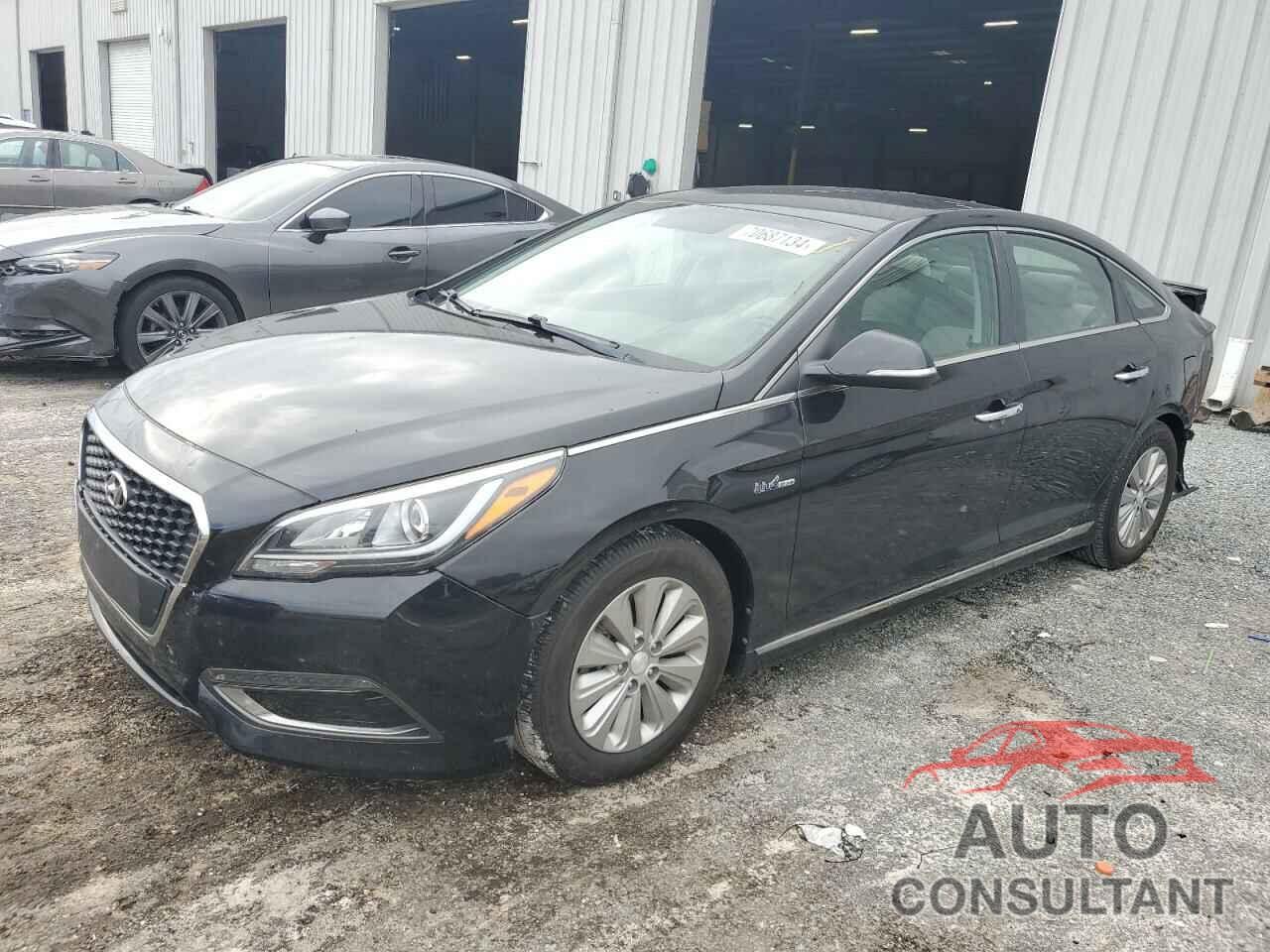 HYUNDAI SONATA 2017 - KMHE24L13HA055345