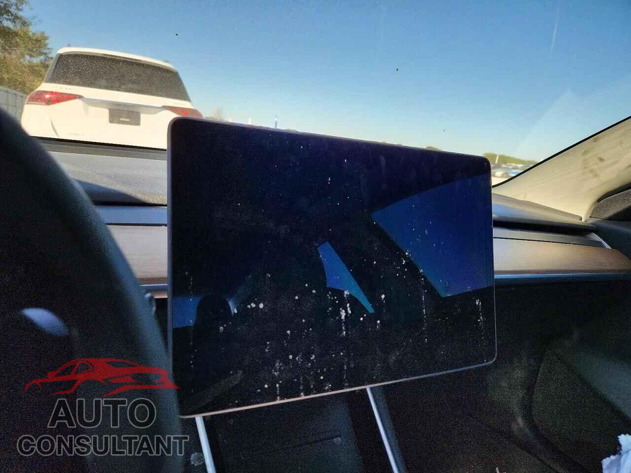 TESLA MODEL 3 2020 - 5YJ3E1EB6LF665277