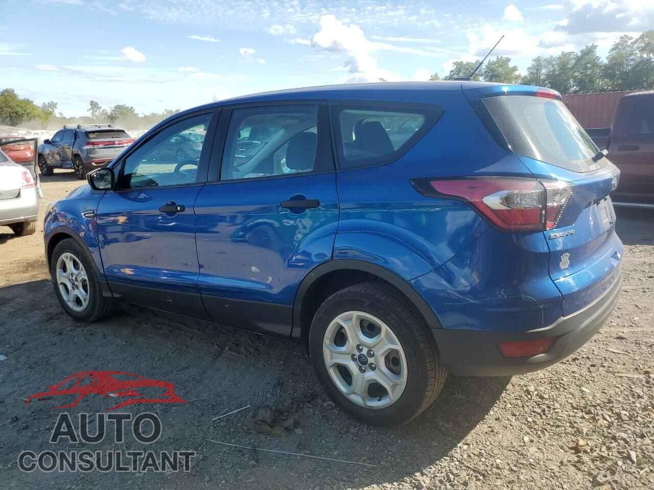 FORD ESCAPE 2017 - 1FMCU0F71HUC44357