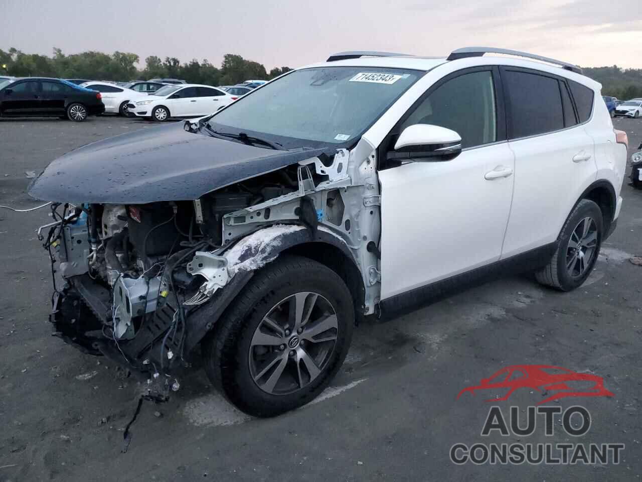 TOYOTA RAV4 2018 - JTMRFREV1JJ716948