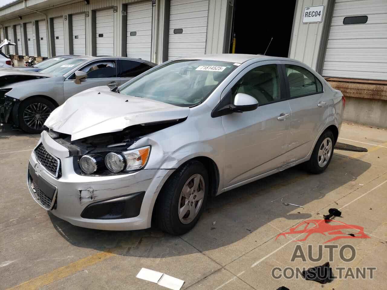 CHEVROLET SONIC 2015 - 1G1JA5SH4F4139544