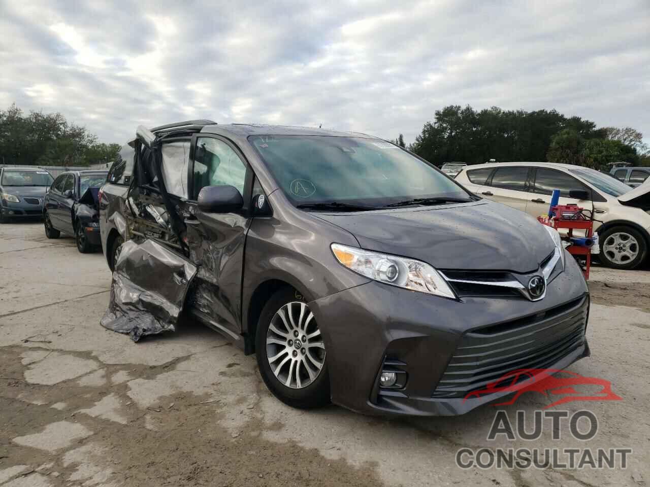 TOYOTA SIENNA 2019 - 5TDYZ3DC3KS984968