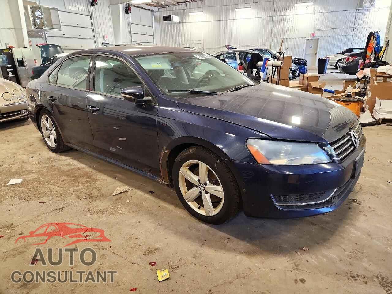 VOLKSWAGEN PASSAT 2012 - 1VWAP7A38CC021003