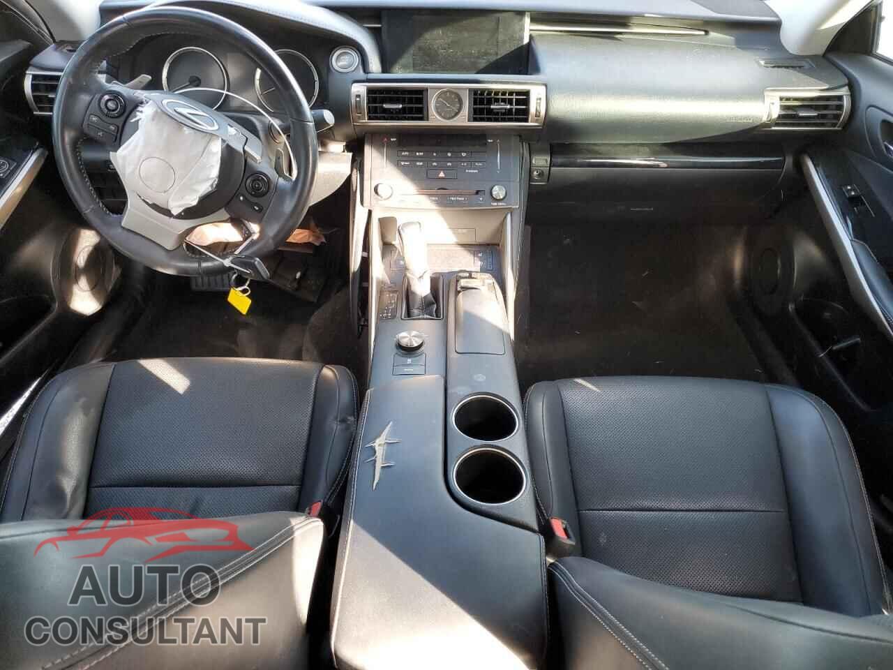 LEXUS IS 2015 - JTHCF1D27F5021371