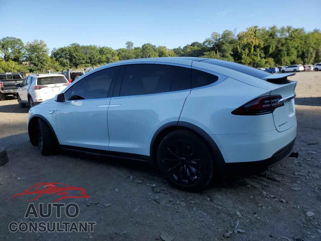TESLA MODEL X 2016 - 5YJXCBE21GF020426