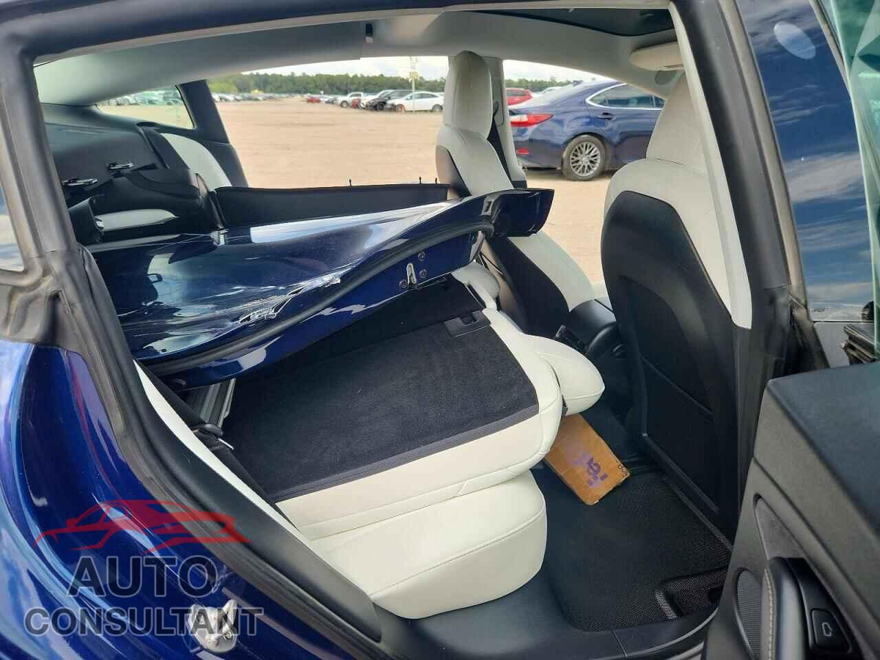 TESLA MODEL 3 2021 - 5YJ3E1EA2MF964726