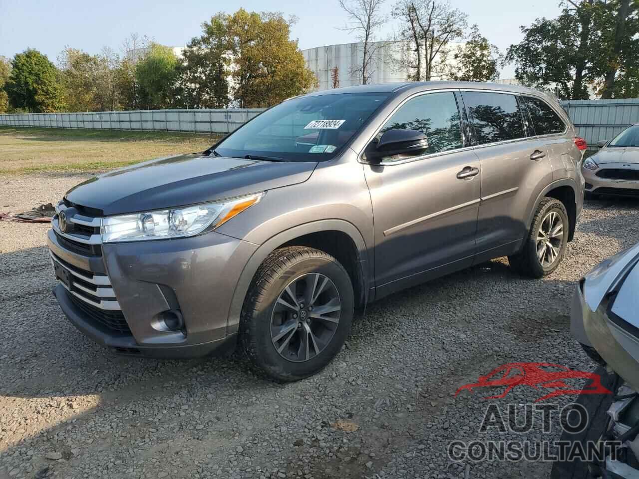 TOYOTA HIGHLANDER 2018 - 5TDBZRFH7JS886266